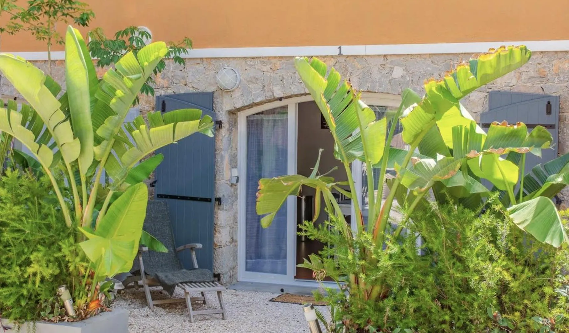 Tilou Location - Giens - Proche Des Plages Et Du Villages Hyeres 0*,  France